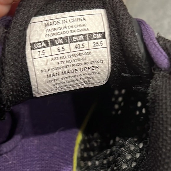 *Limited Edition* Under Armour Spine 4D Foam Shoes. Unisex - Picture 5 of 6